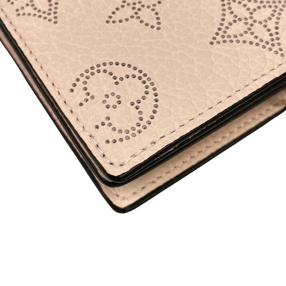 Louis Vuitton Portefeuille Clare Mahina Bifold Wallet M82758 - Picture 7 of 11